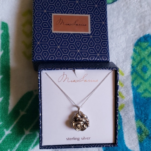 Mia sarine cross necklace Clearance